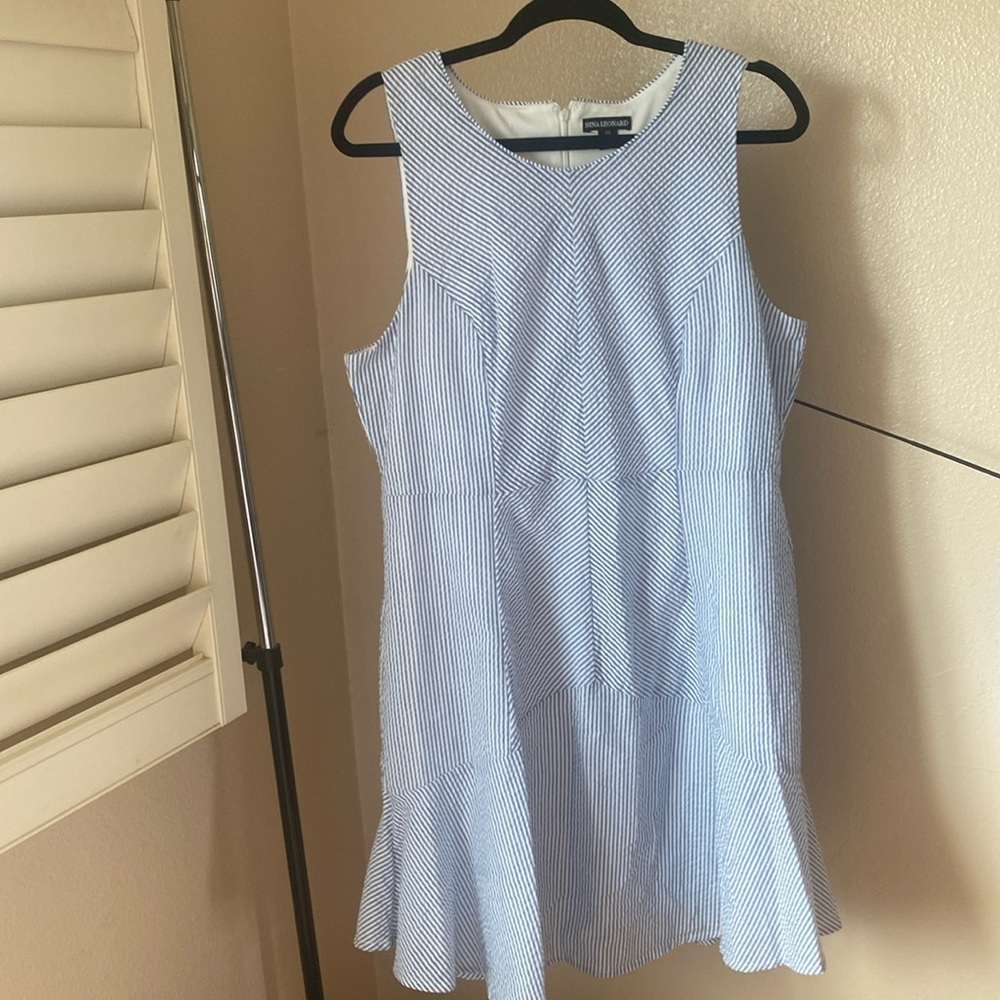 Sleeveless white and blue dress